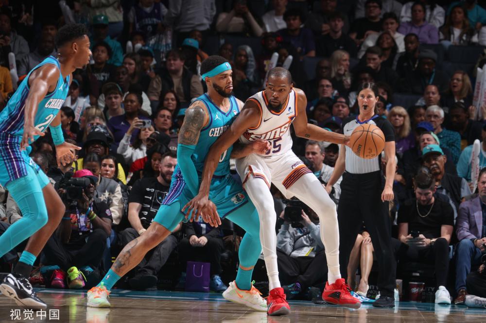 尽管他已从 尽管他已从